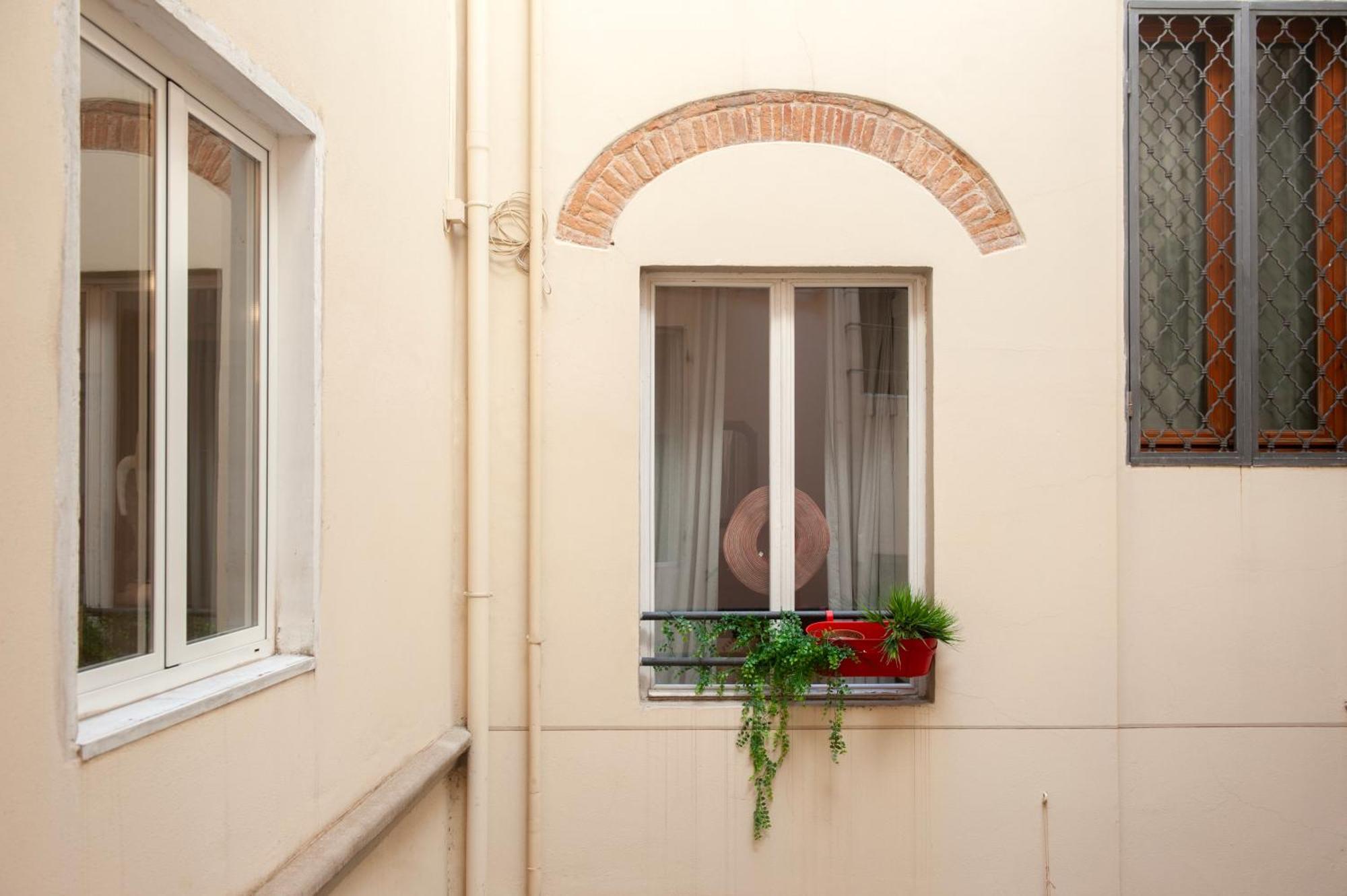 Bargello - Flo Apartments Firenze Bagian luar foto